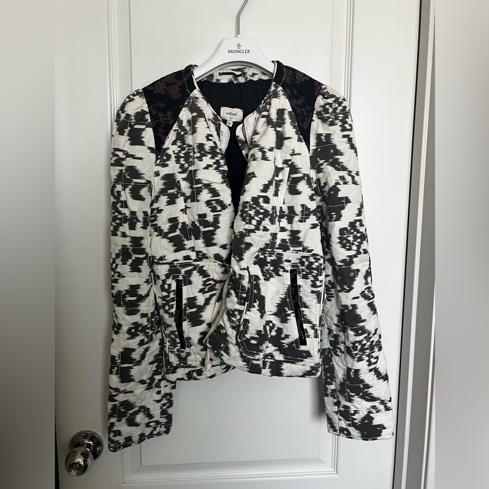 Aritzia Wilfred Ivory Dauphine Jacket Quilted Graphic Padded Crop Coat, Size 4